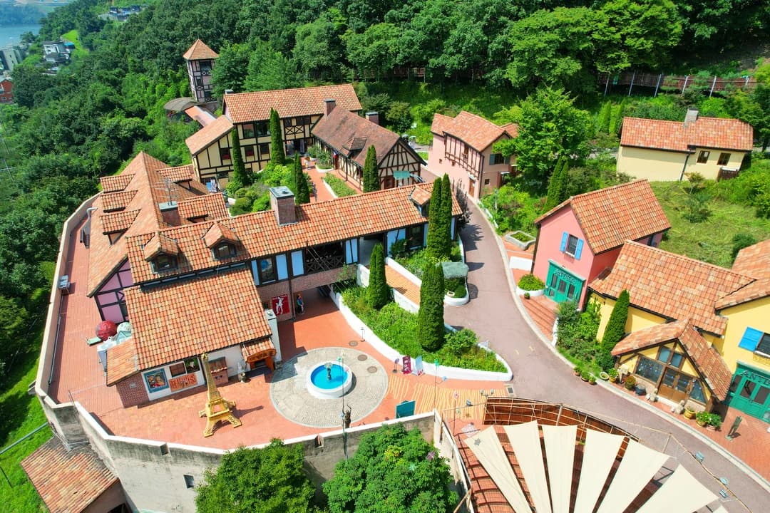 Petite France, Gapyeong
